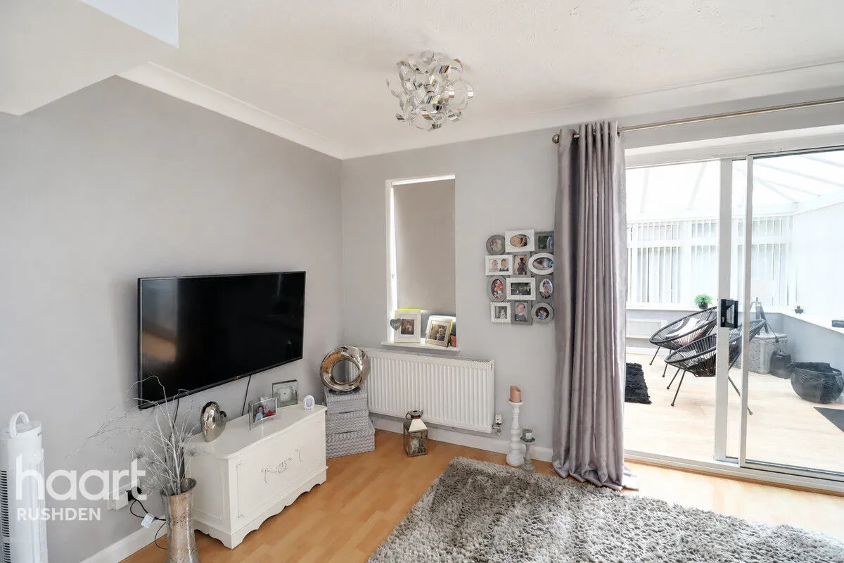 Daffodil Drive, Rushden, NN10, photo 11