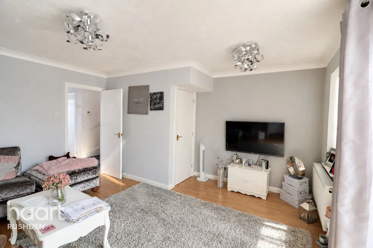 Daffodil Drive, Rushden, NN10, photo 5