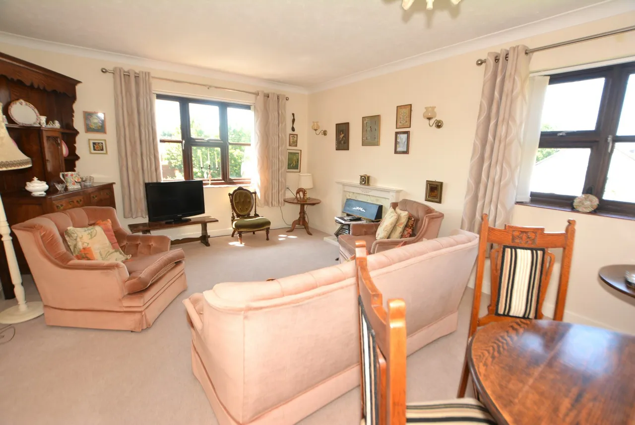 The Hollies Maxwell Road, Beaconsfield, HP9, photo 7