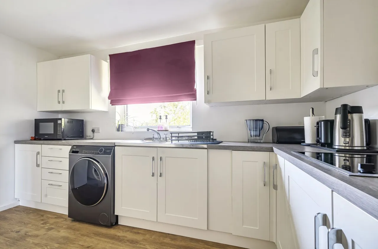 Somerstown, Paulus Court Somerstown, PO19, photo 4