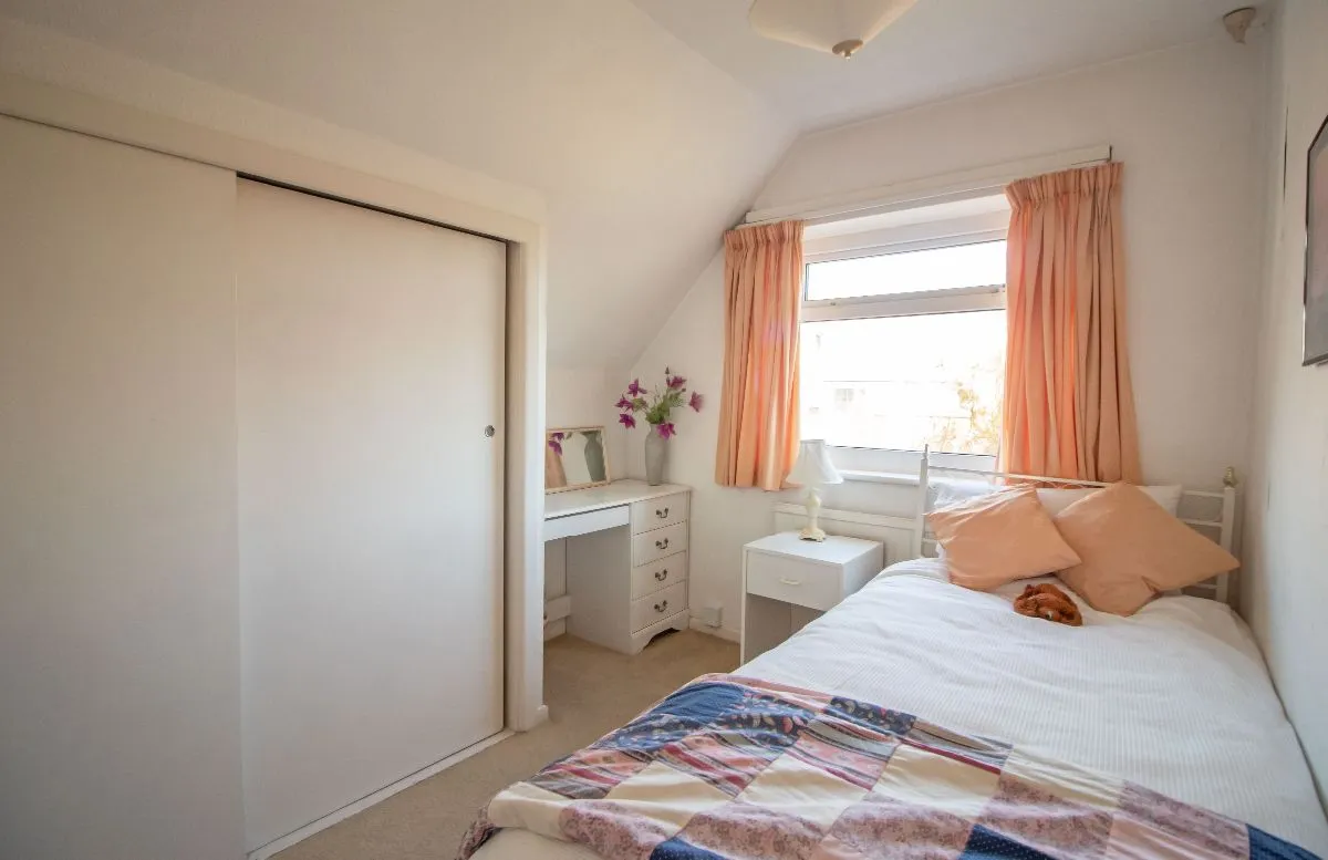 South Road, Waterlooville, PO8 0ER, photo 8