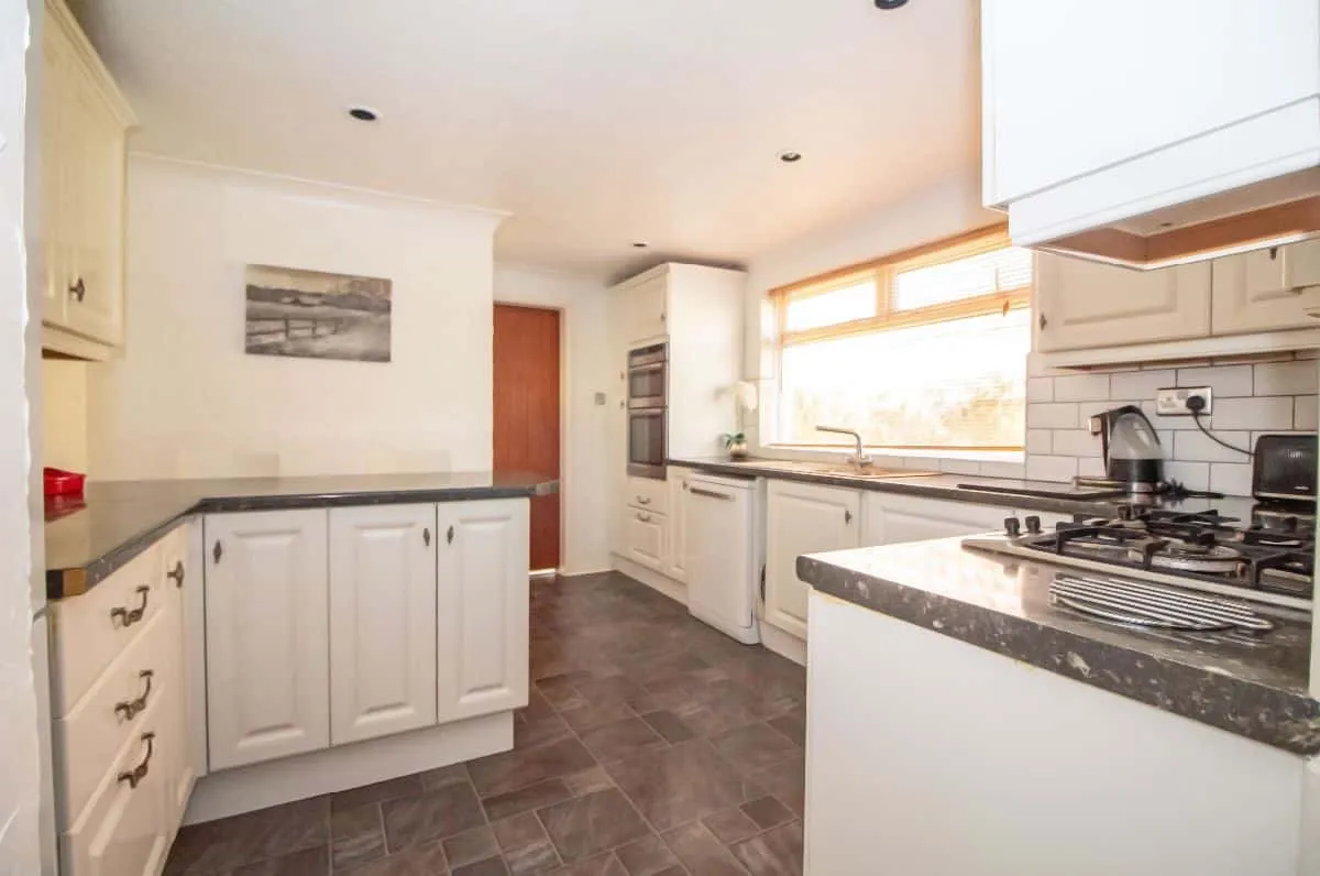 South Road, Waterlooville, PO8 0ER, photo 17