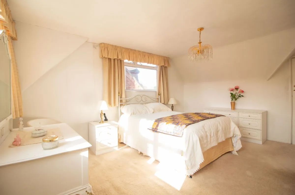 South Road, Waterlooville, PO8 0ER, photo 5