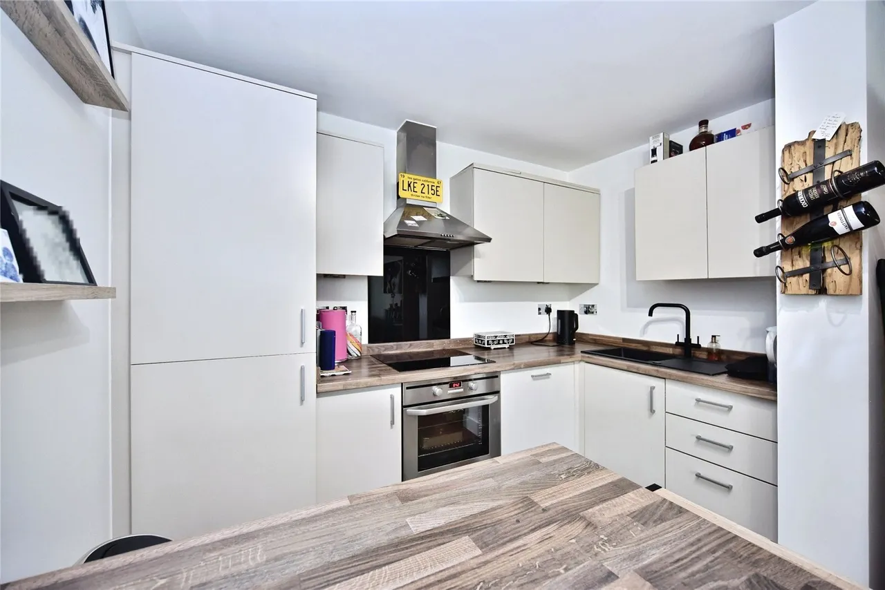 Sandling Lane, Maidstone, Kent, ME14, photo 3