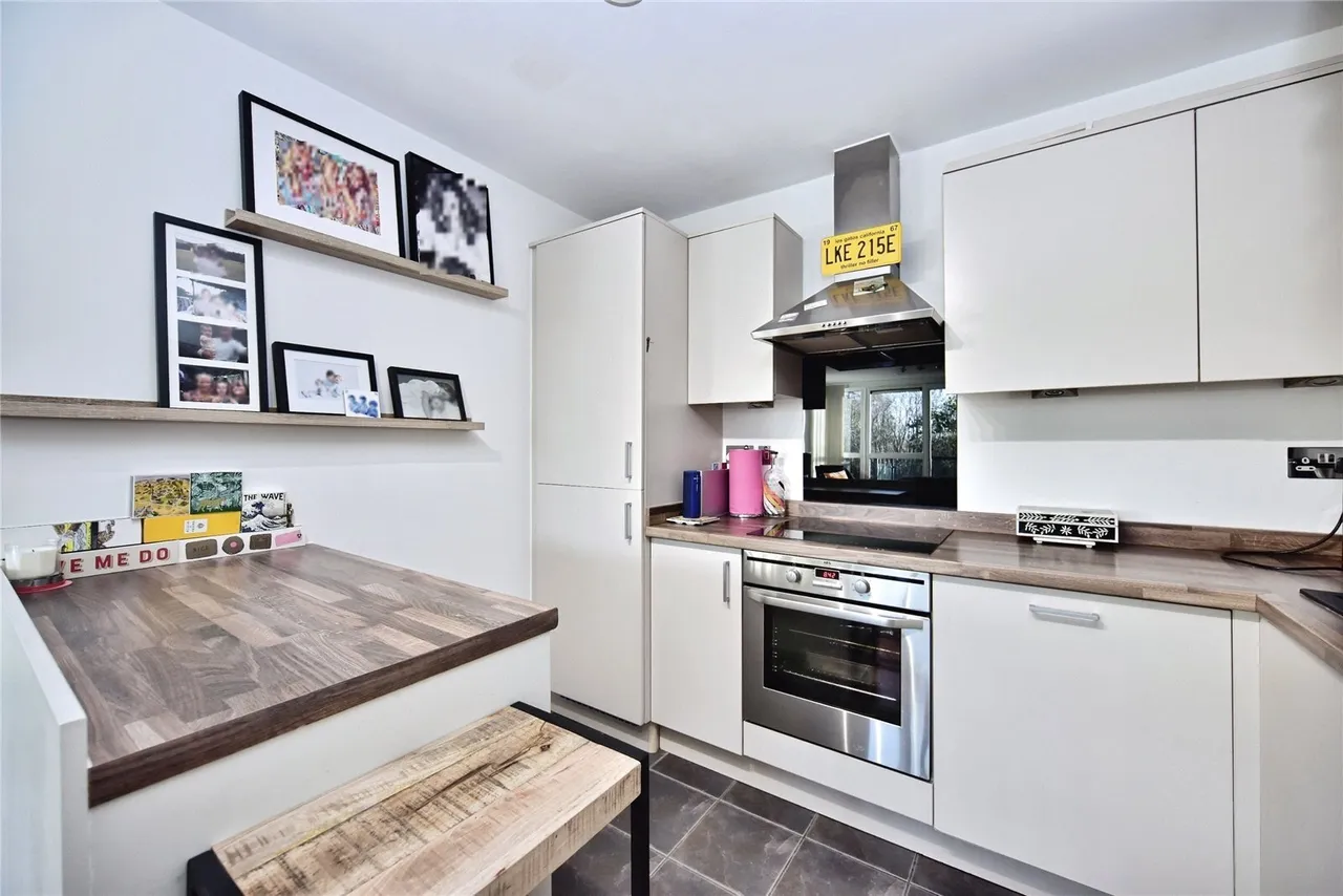 Sandling Lane, Maidstone, Kent, ME14, photo 10