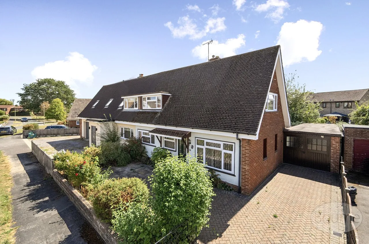 3 bed house for sale, Gloucester Close, Petersfield, GU32