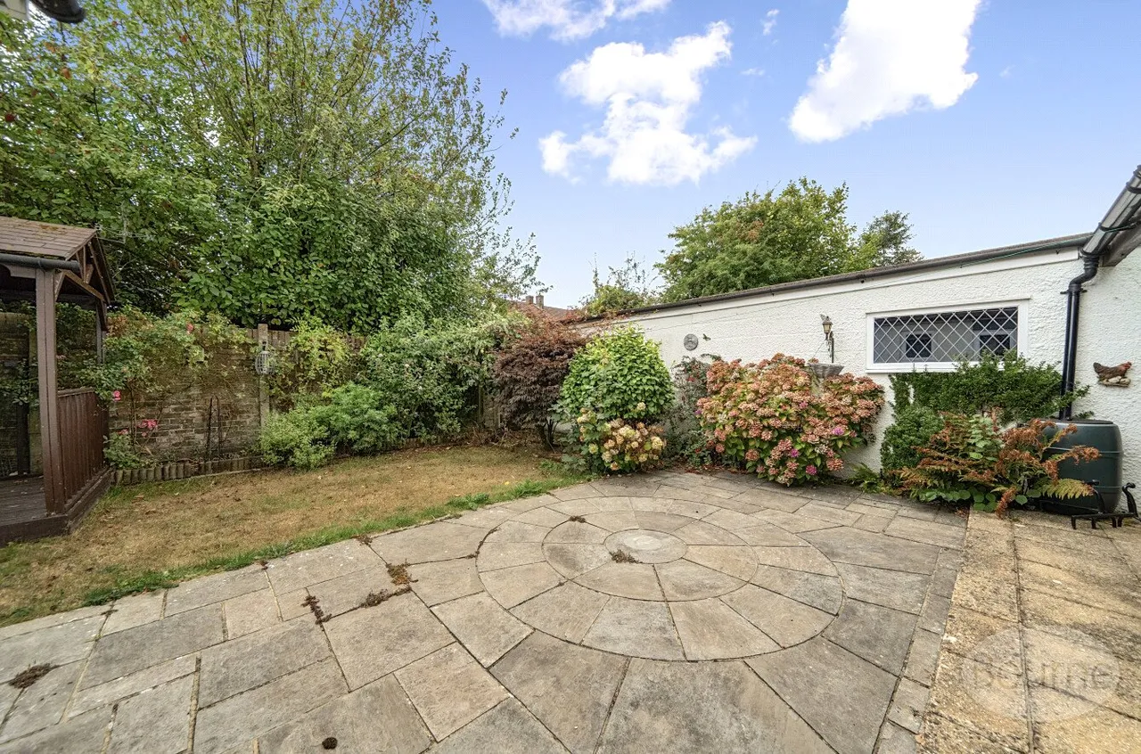 Gloucester Close, Petersfield, GU32, photo 9