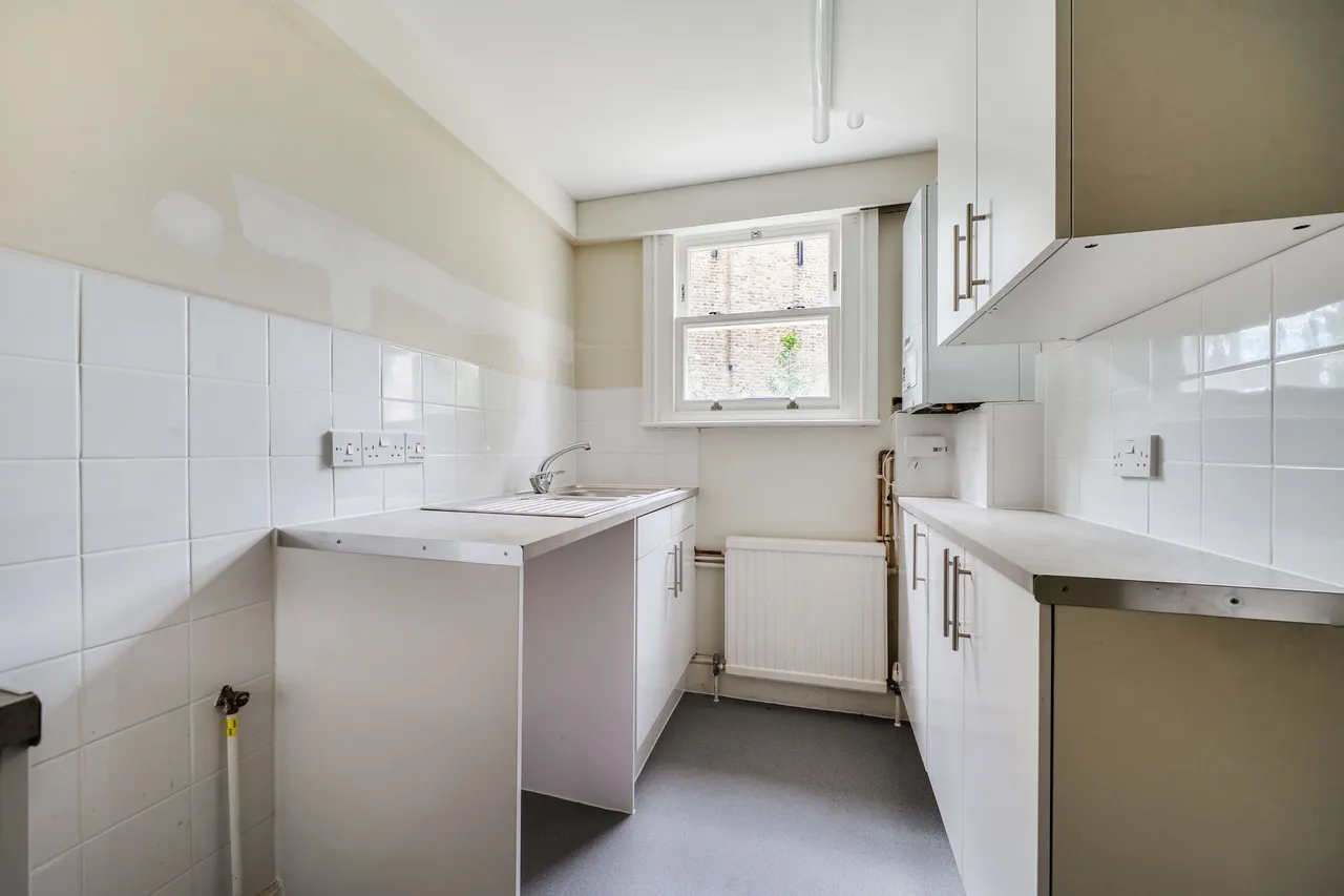 Flat B, 6 Lancaster Grove, London, photo 4
