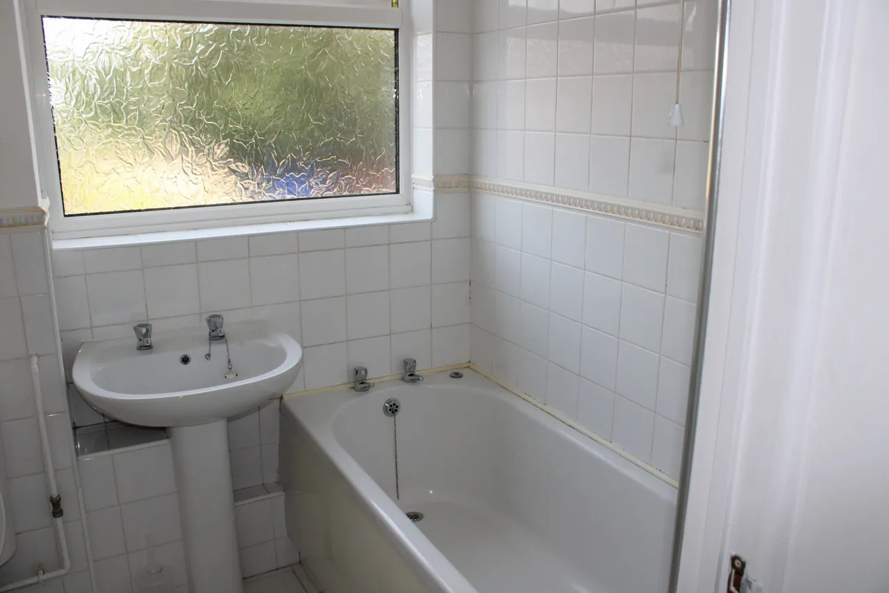 Jasmine Close, Trimley St Martin, Felixstowe, Suffolk, IP11 0UY, photo 6