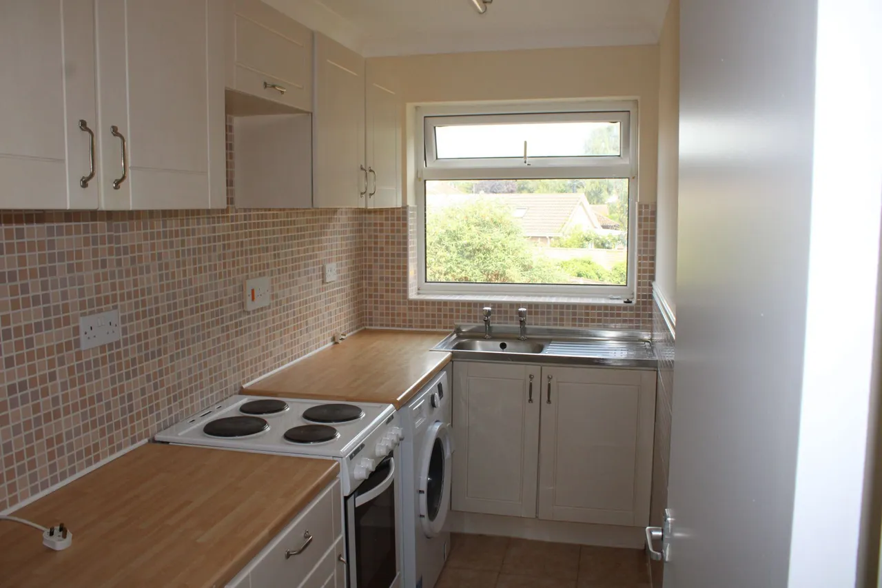 Jasmine Close, Trimley St Martin, Felixstowe, Suffolk, IP11 0UY, photo 4