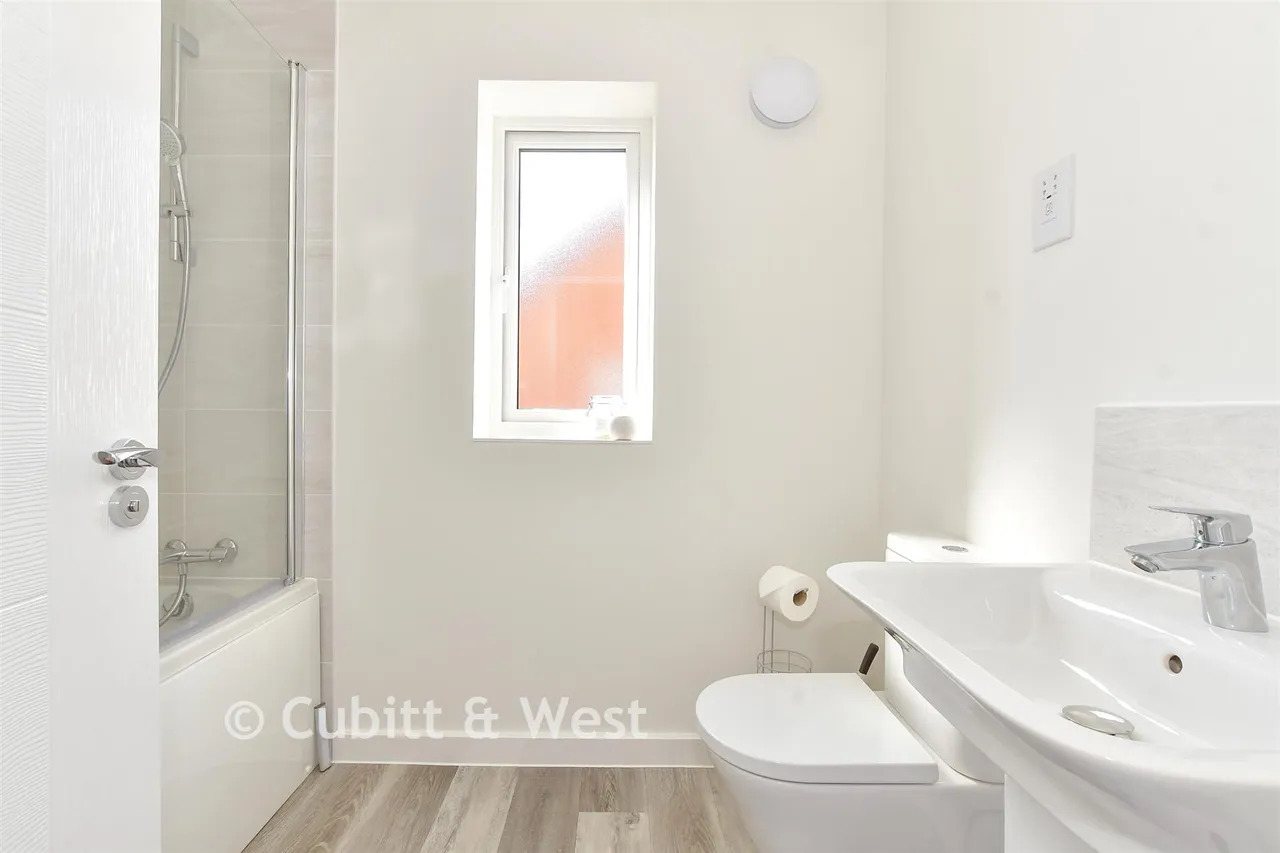 Wigeon Way, Southbourne, PO10, photo 11
