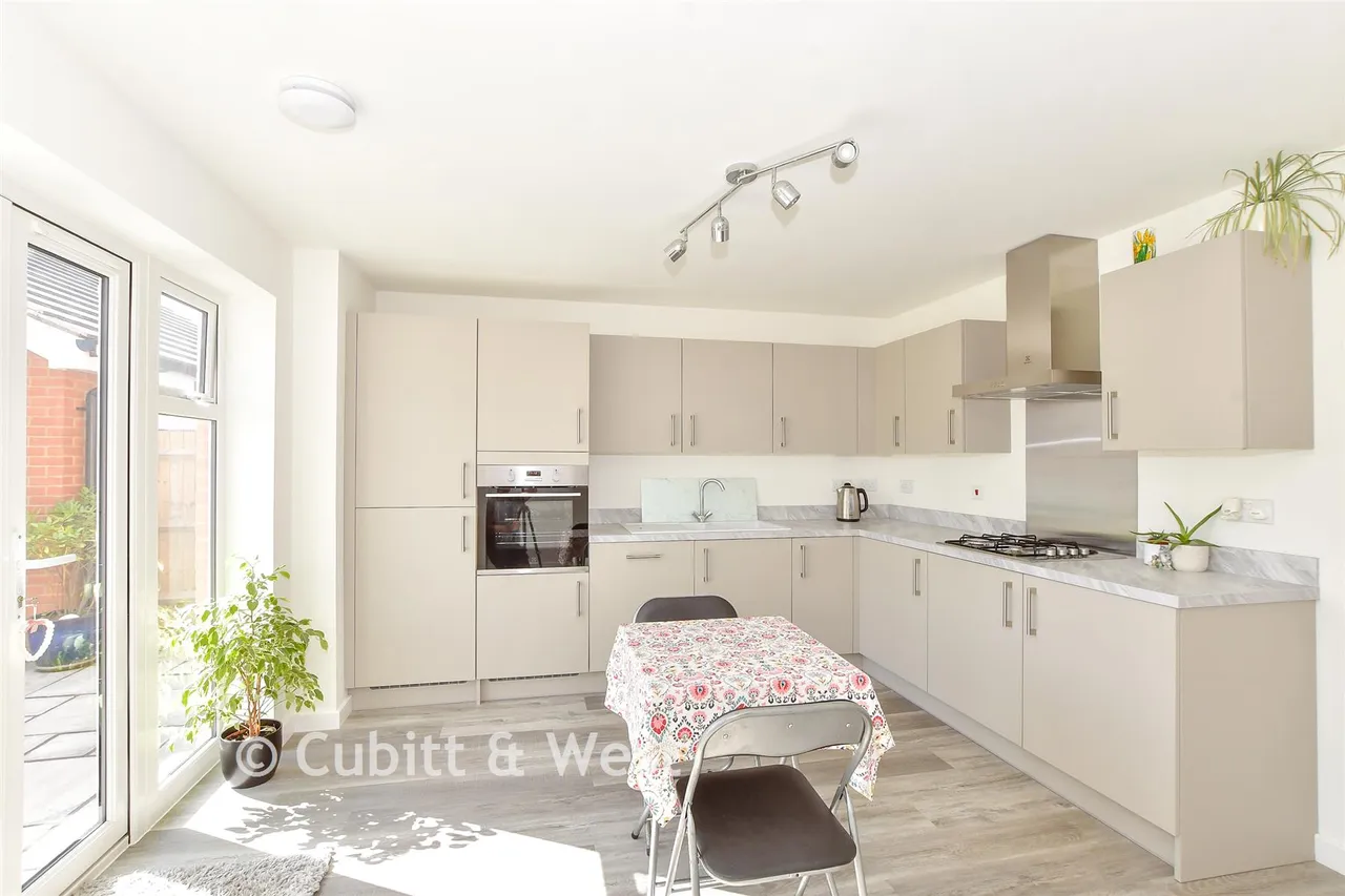 Wigeon Way, Southbourne, PO10, photo 3