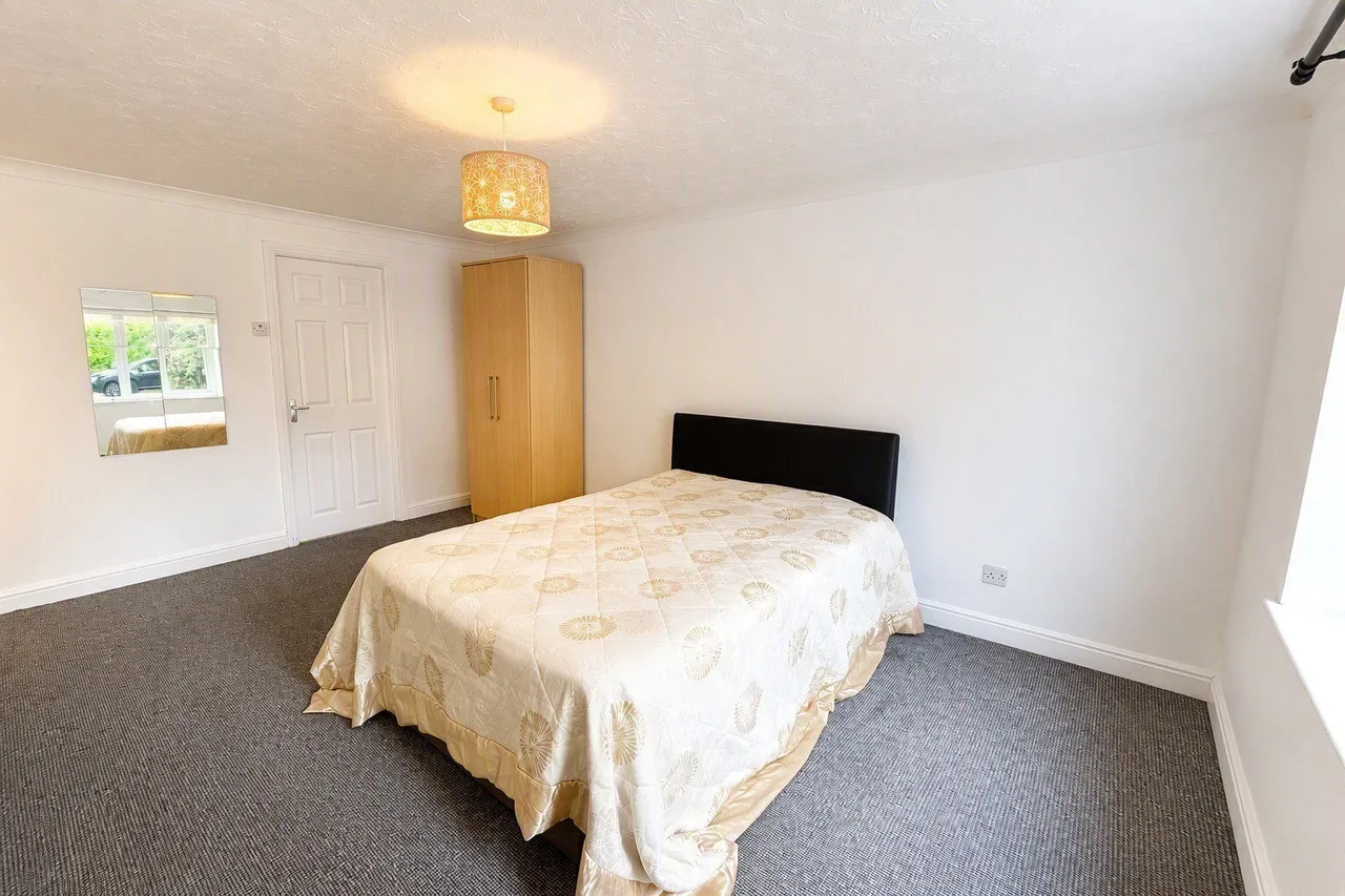 Hagley Road, Birmingham, B16, photo 5