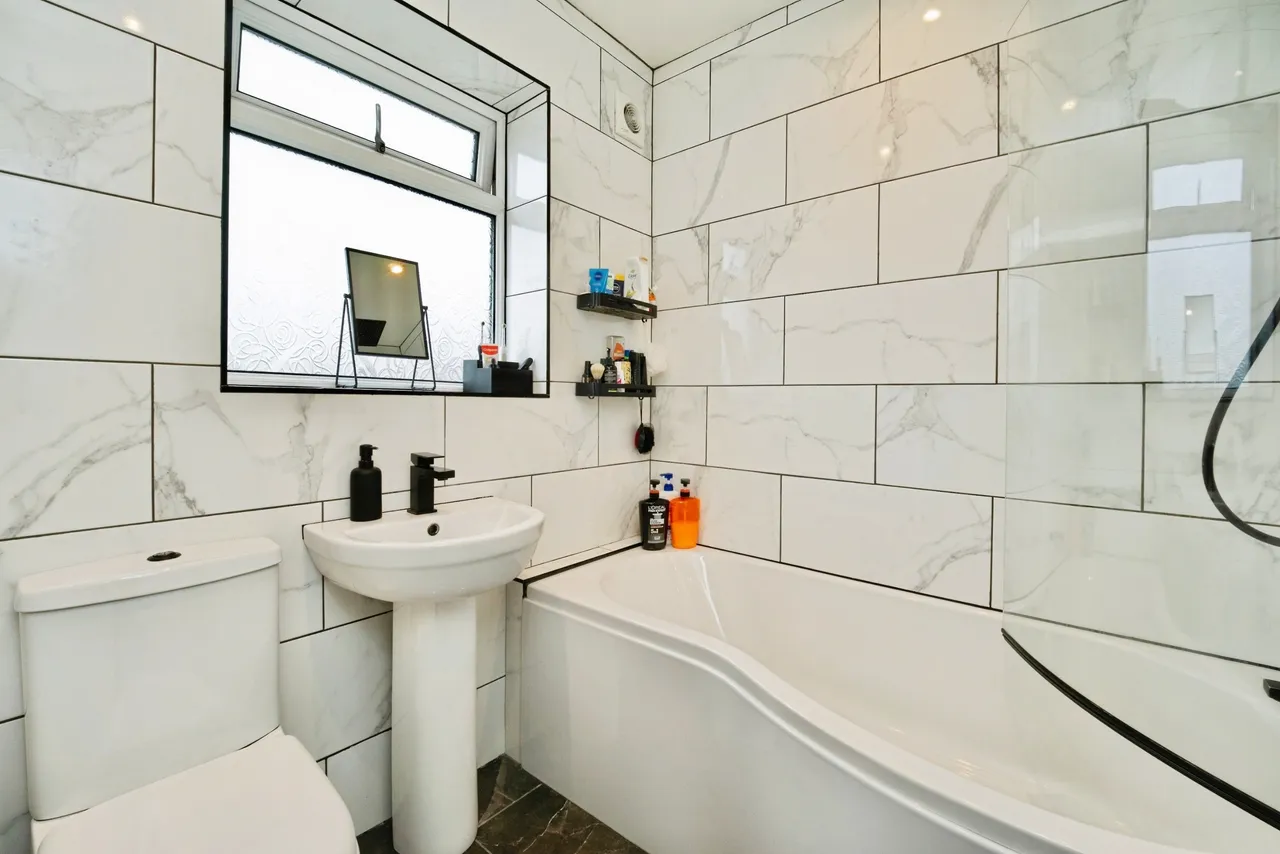 Summerfield Avenue, Leeds, LS13, photo 14