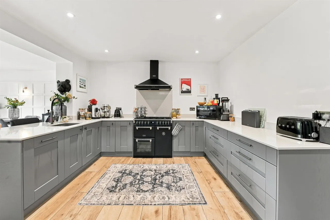 Crossfield Road, Bollington, photo 3