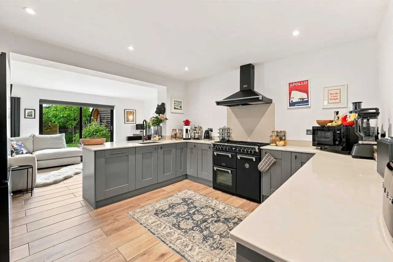 Crossfield Road, Bollington, photo 6