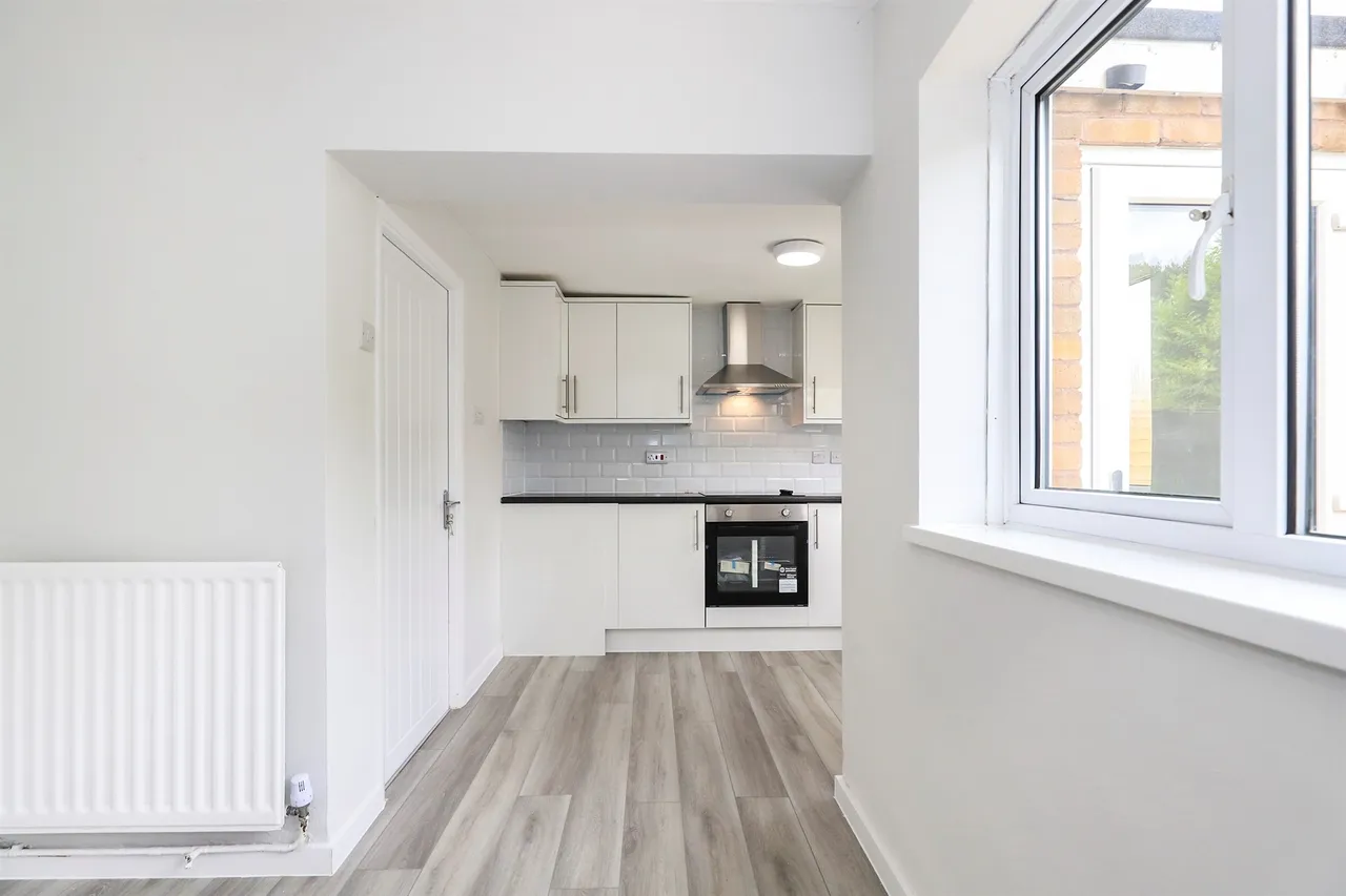 Cannock Road, Featherstone, WV10, photo 3