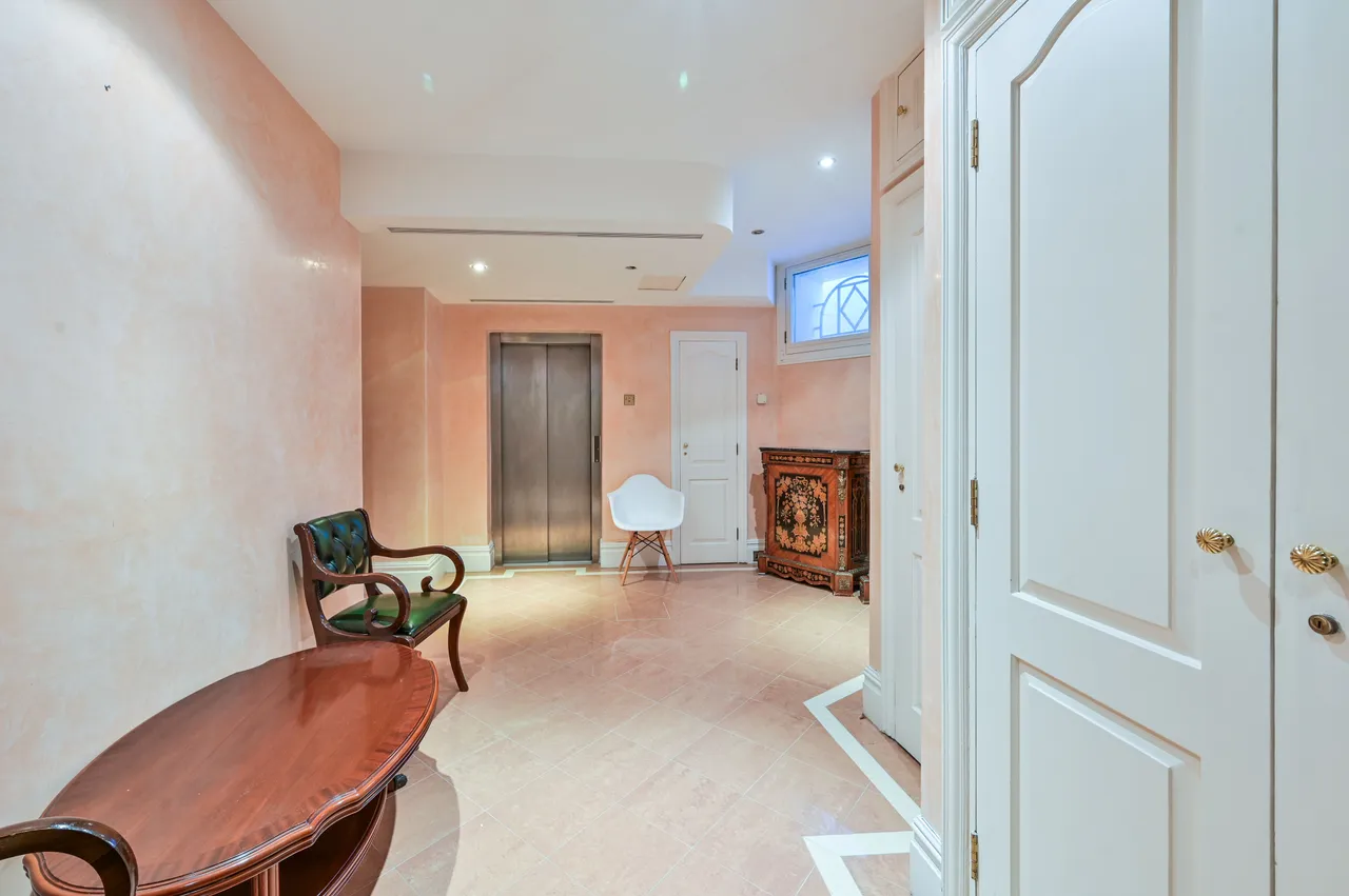 12 & A Half Pembroke Gardens, London, photo 12