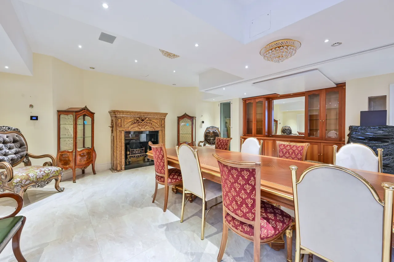 12 & A Half Pembroke Gardens, London, photo 11