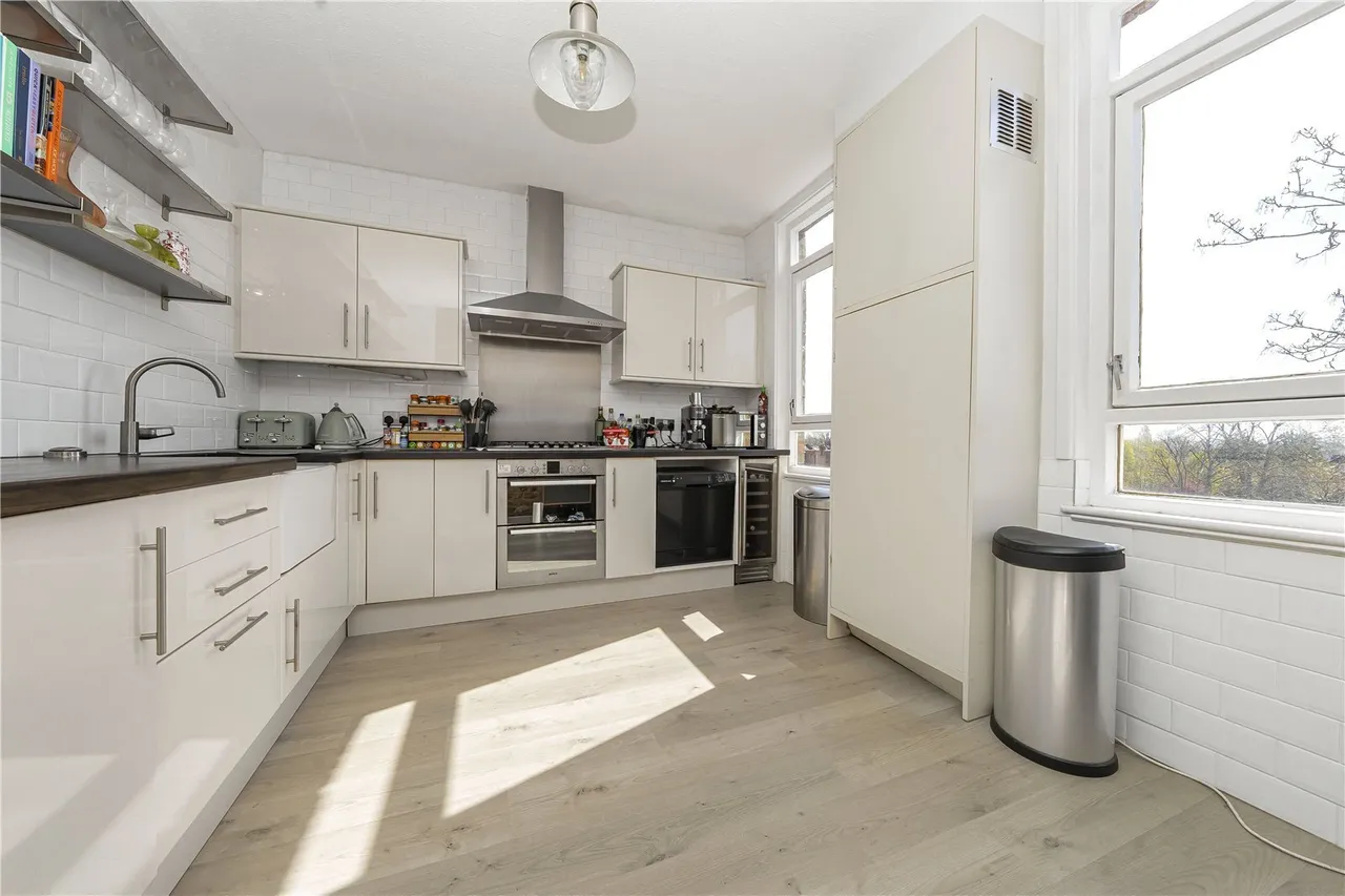 High Street, Teddington, TW11, photo 6