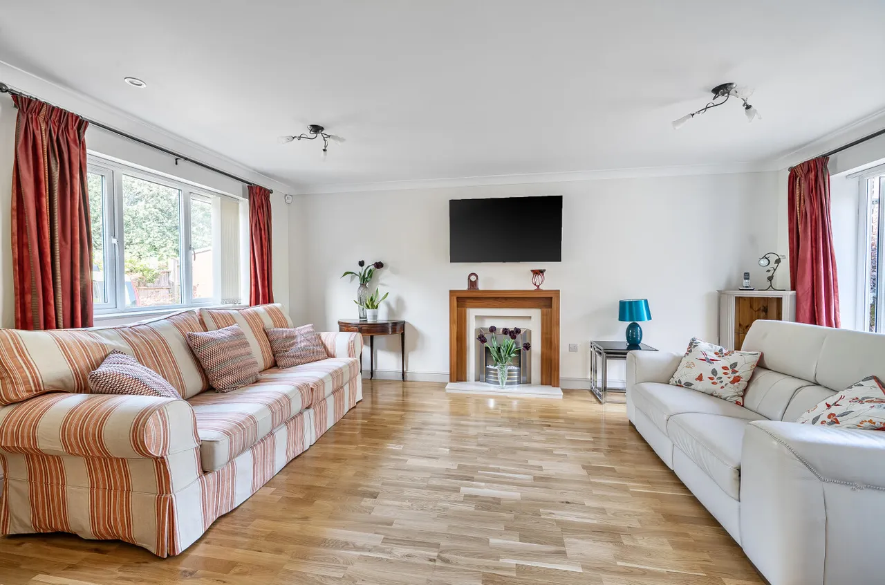Cranmore Lane, Aldershot, Hampshire, GU11 3AJ, photo 14