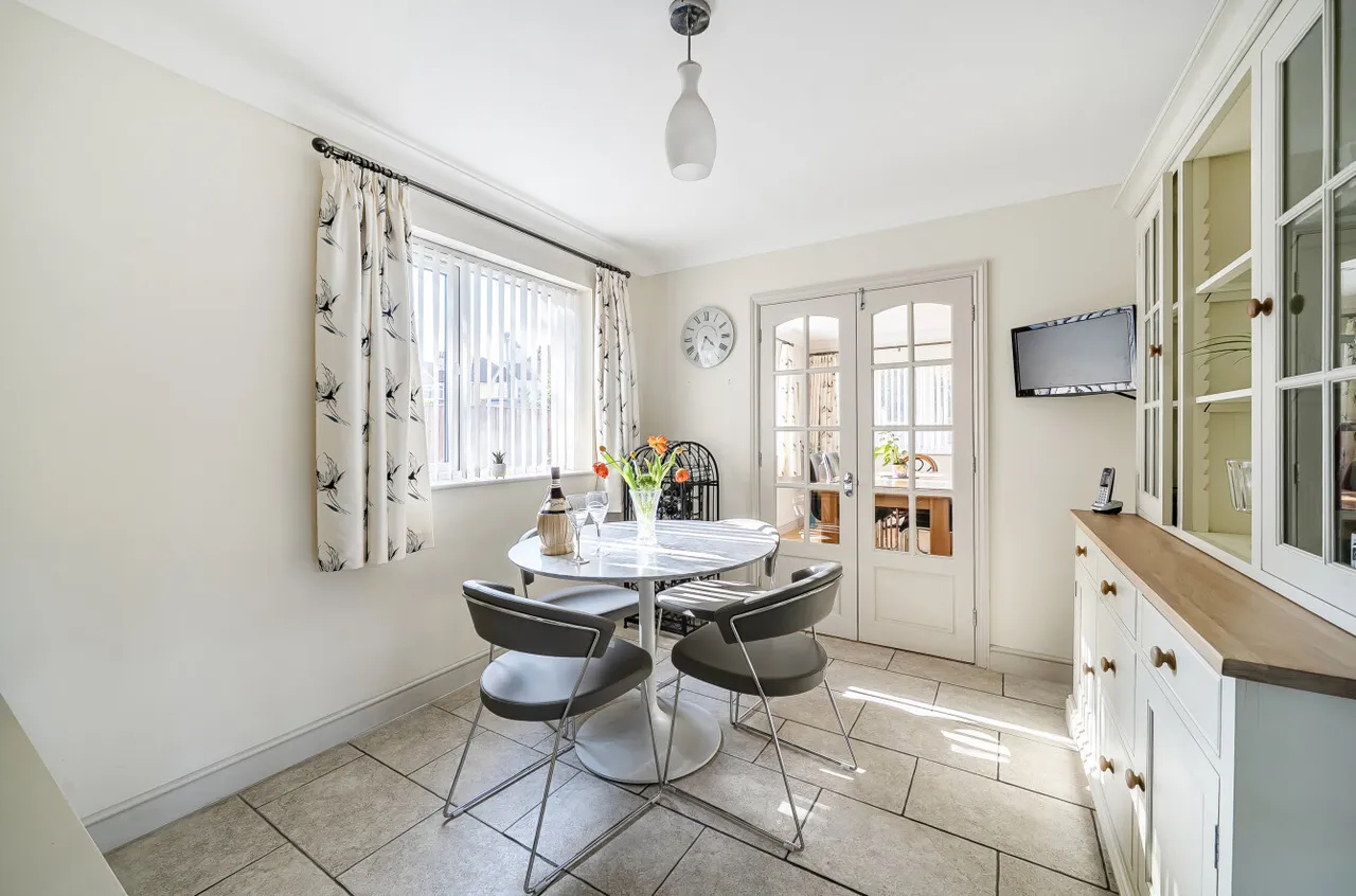 Cranmore Lane, Aldershot, Hampshire, GU11 3AJ, photo 7