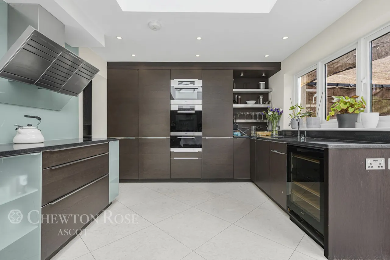 Sandhills Lane, Virginia Water, photo 15