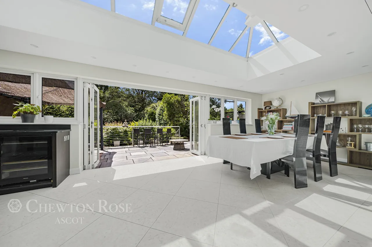 Sandhills Lane, Virginia Water, photo 5