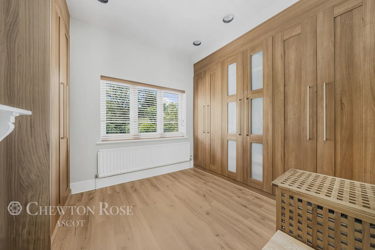 Sandhills Lane, Virginia Water, photo 10