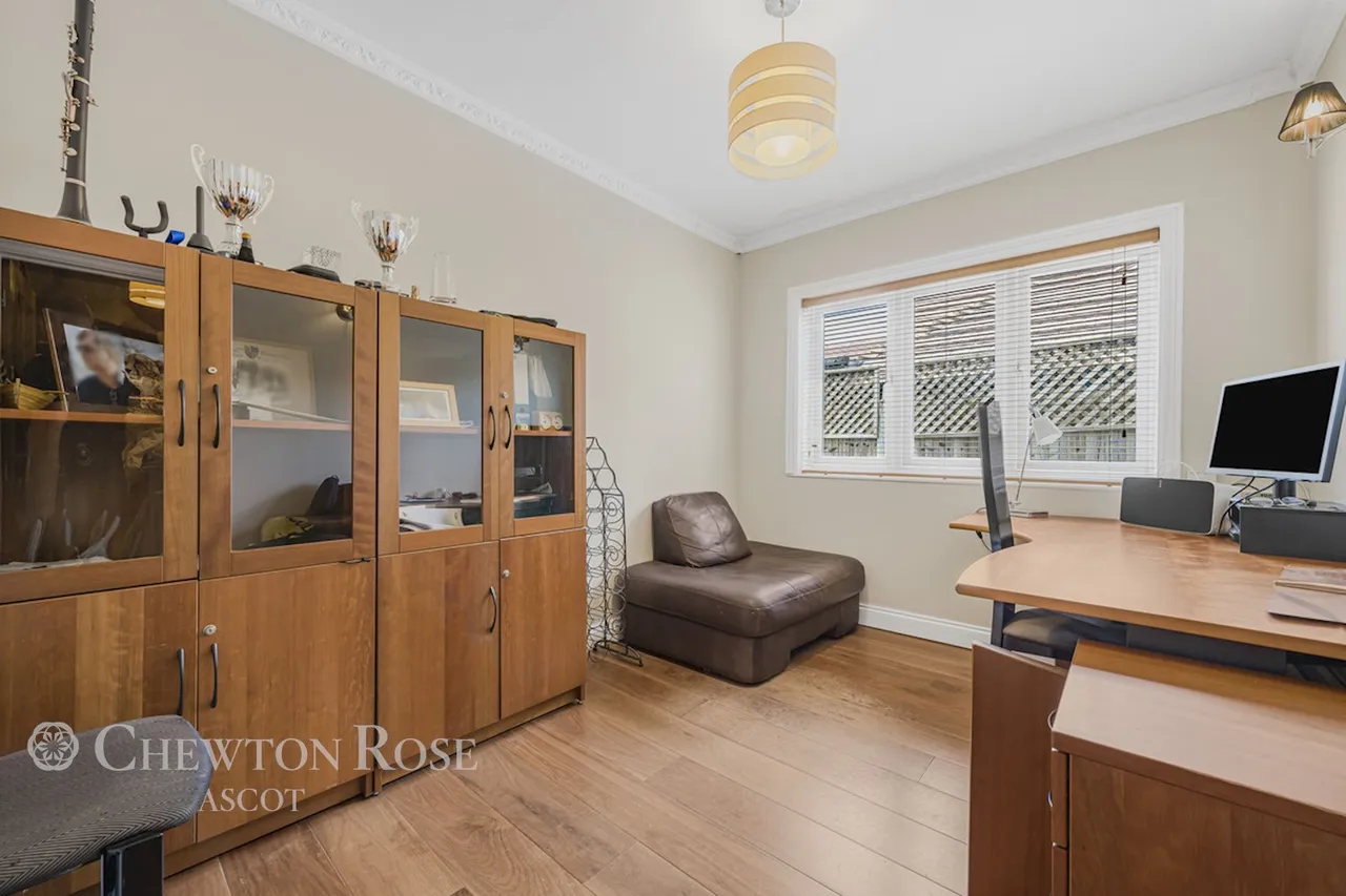 Sandhills Lane, Virginia Water, photo 16