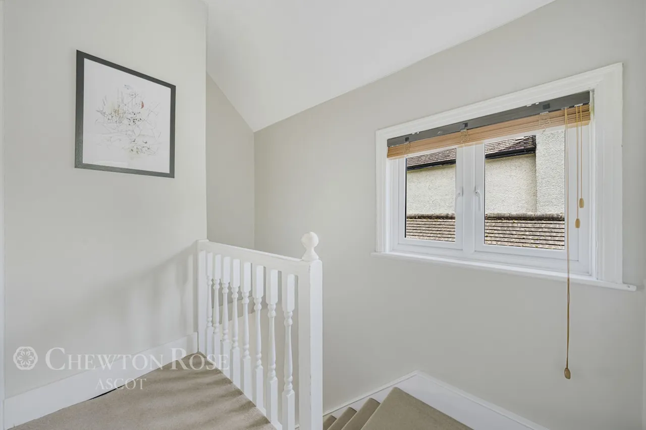 Sandhills Lane, Virginia Water, photo 11