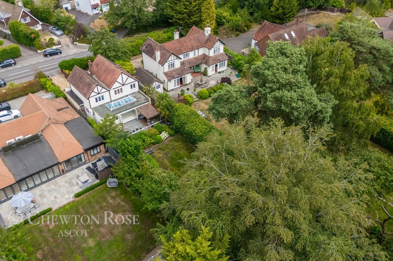Sandhills Lane, Virginia Water, photo 19