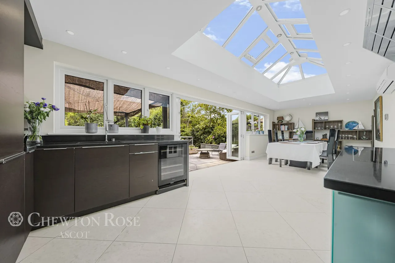 Sandhills Lane, Virginia Water, photo 4