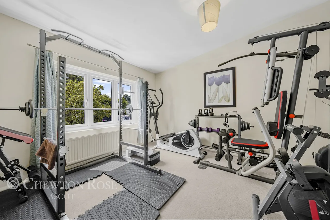 Sandhills Lane, Virginia Water, photo 9