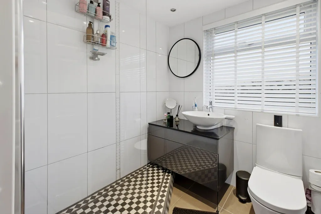 Alexander Drive Milnrow, Rochdale OL16 3LY, photo 16