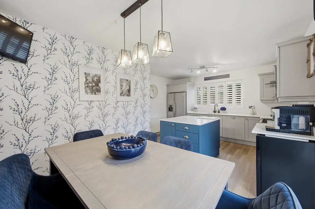 Alexander Drive Milnrow, Rochdale OL16 3LY, photo 4
