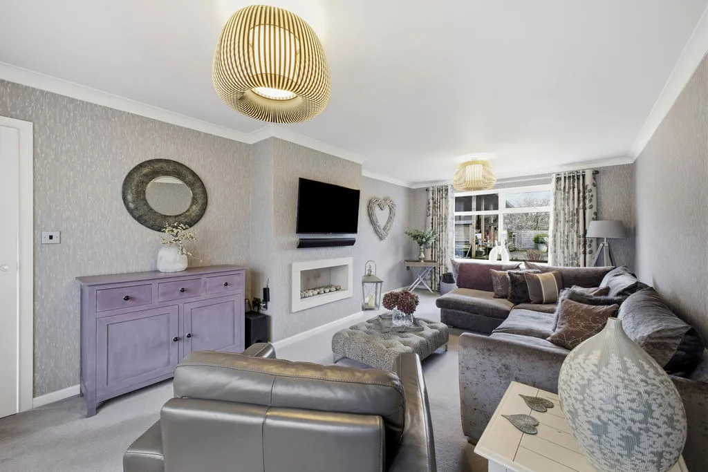 Alexander Drive Milnrow, Rochdale OL16 3LY, photo 2