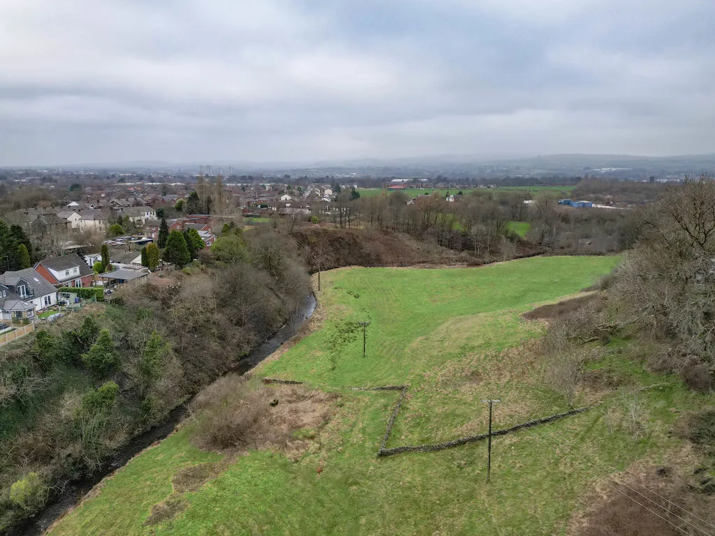 Alexander Drive Milnrow, Rochdale OL16 3LY, photo 24