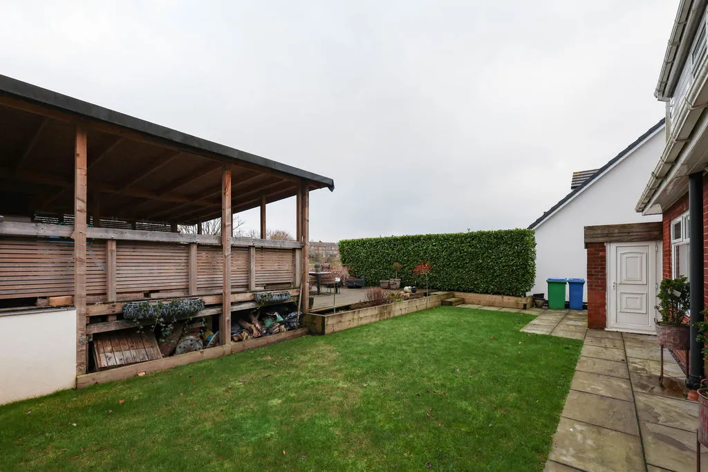 Alexander Drive Milnrow, Rochdale OL16 3LY, photo 22