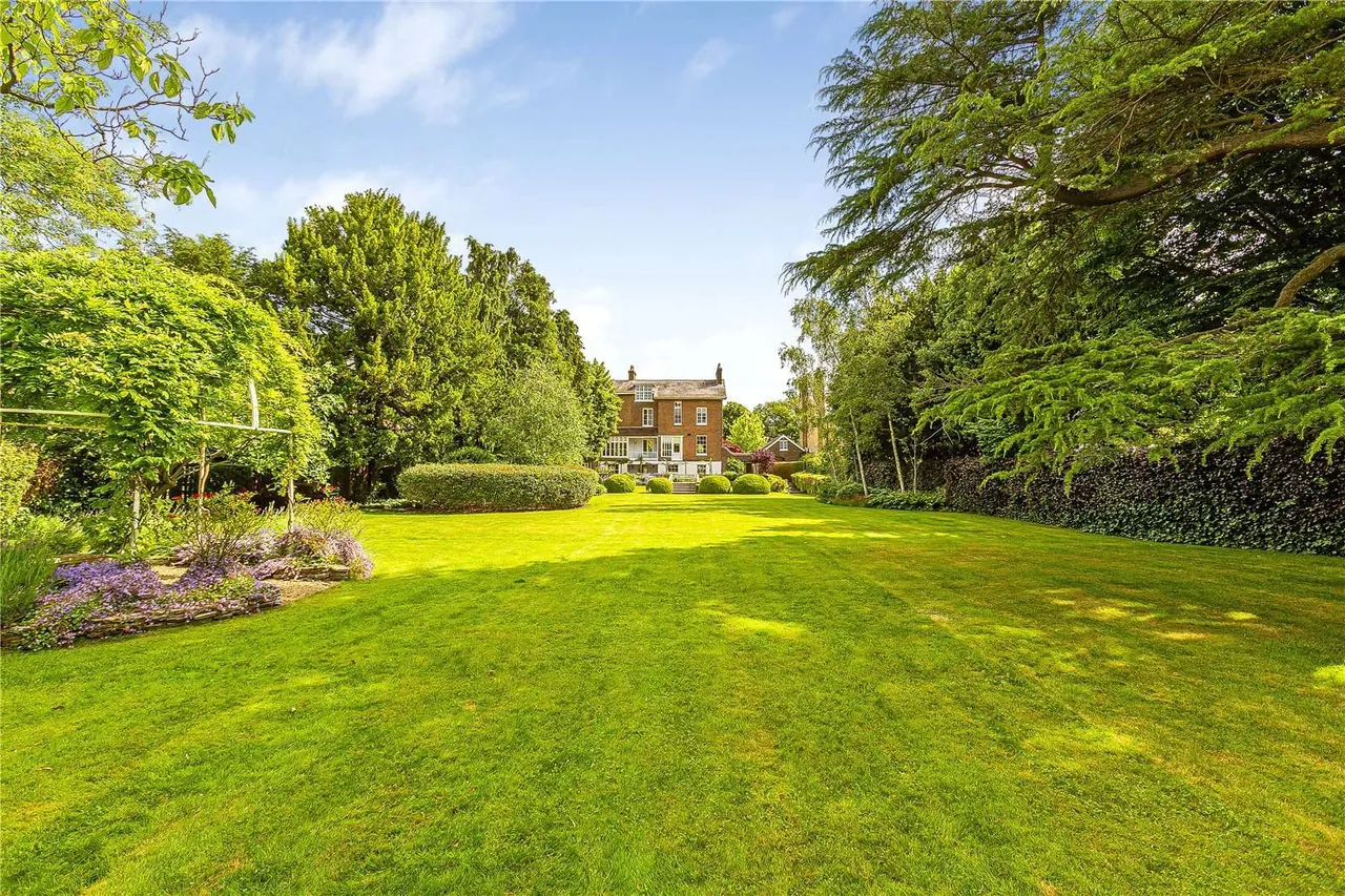 Hampton Court Road, East Molesey, Surrey, KT8 9BP, photo 7
