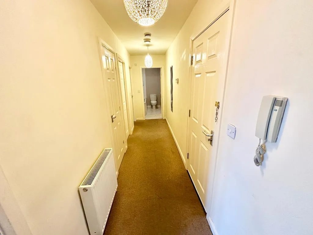 Redwing Crescent, HUDDERSFIELD, photo 6
