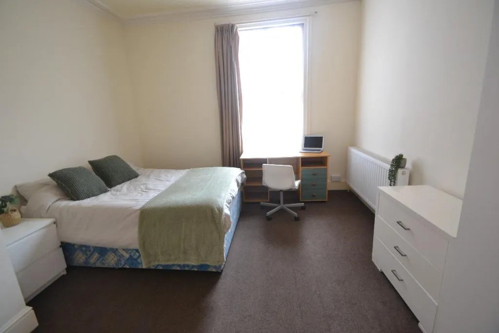 Henry Road, West Bridgford, NG2, photo 4