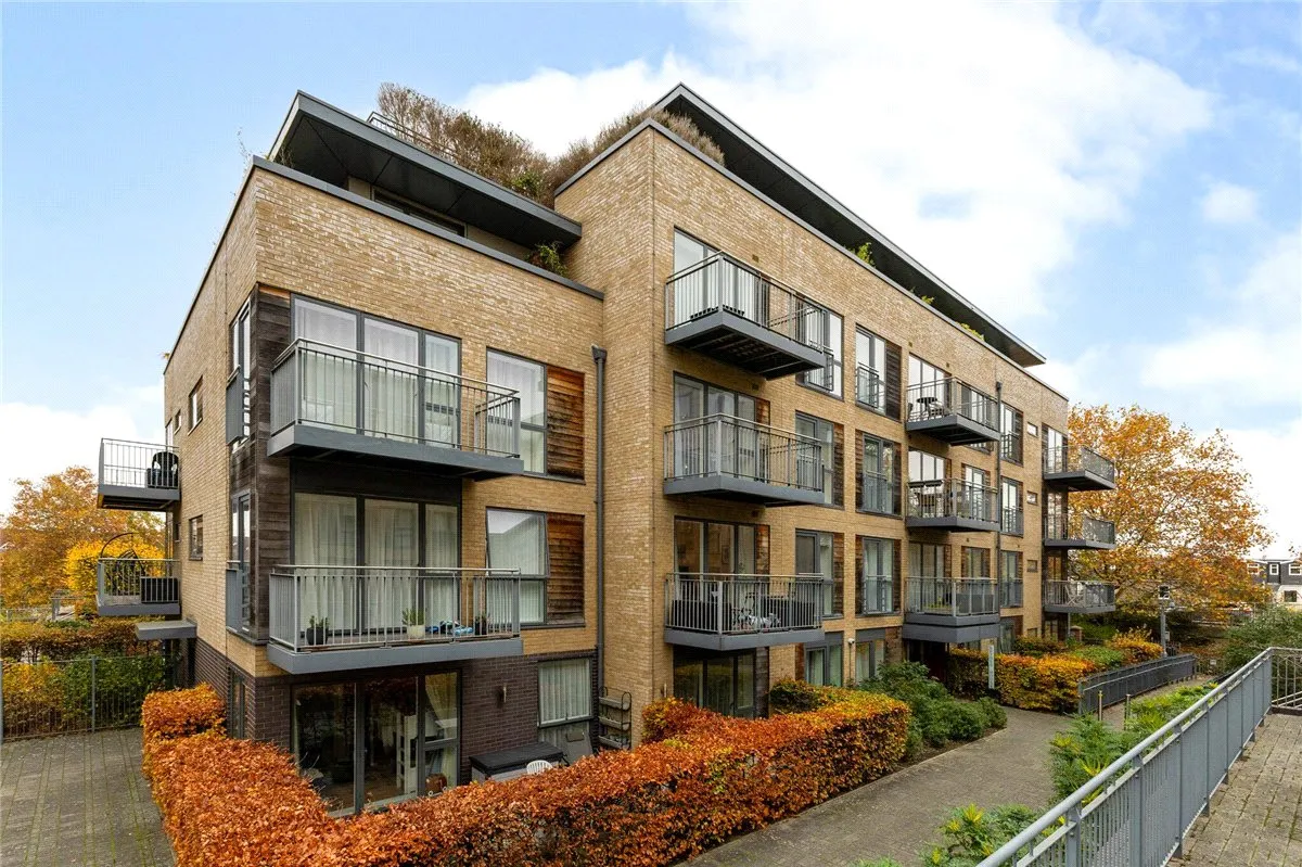 2 bed flat for sale, Kingsley Walk, CB5