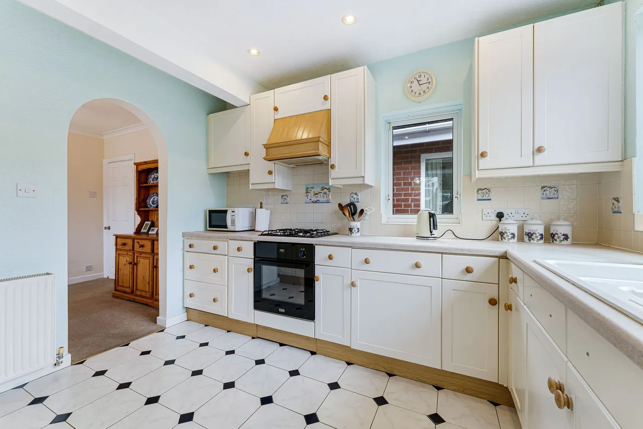 Addison Square, Widnes, WA8 7DF, photo 7
