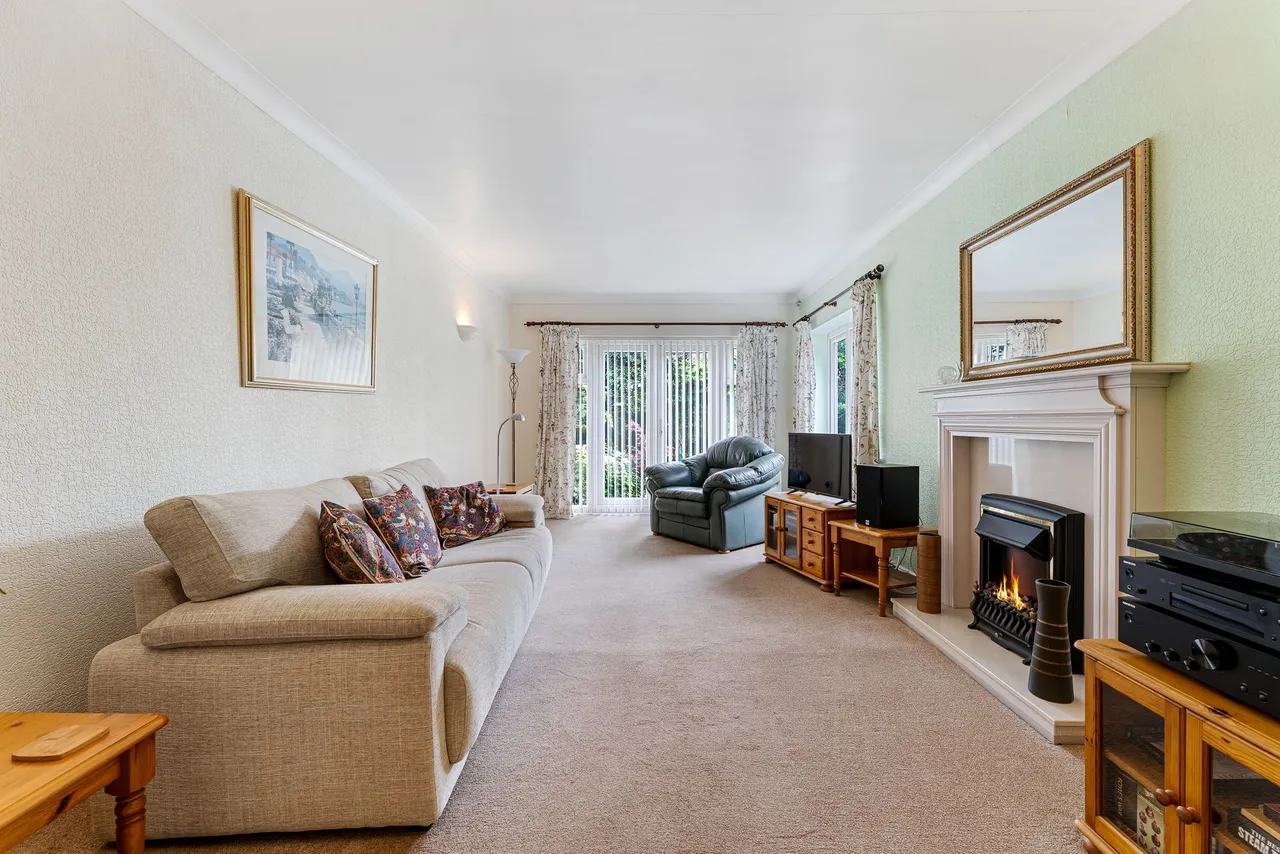Addison Square, Widnes, WA8 7DF, photo 3