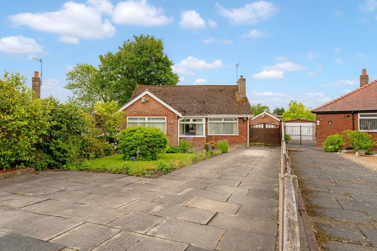 2 bed house for sale — Addison Square, Widnes, WA8 7DF