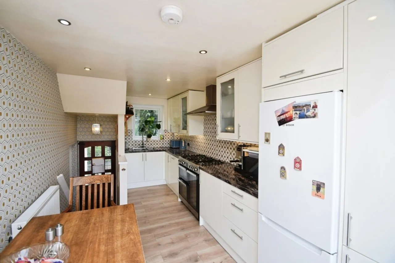 Riddlesden, Keighley, West Yorkshire, photo 9