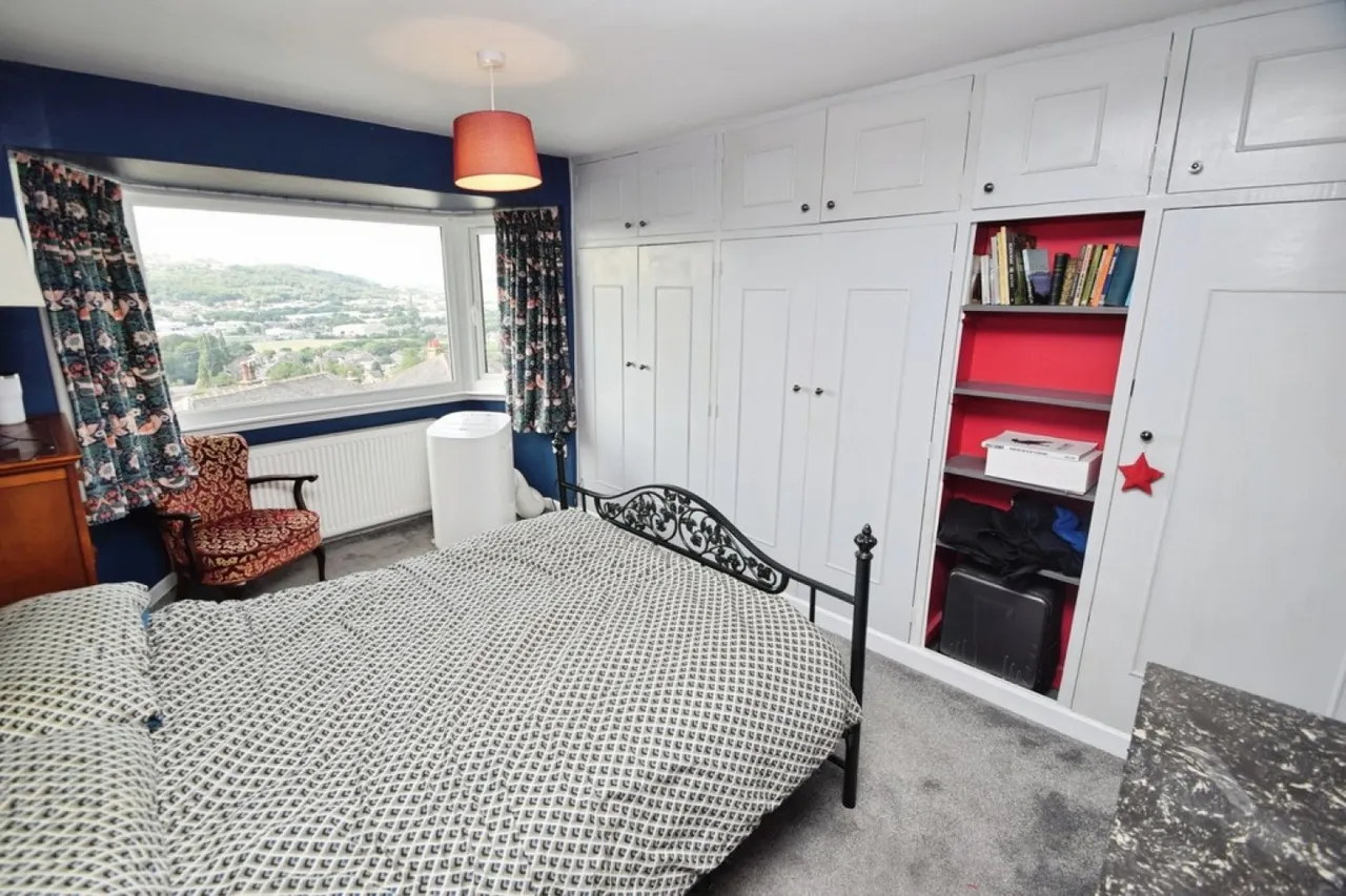 Riddlesden, Keighley, West Yorkshire, photo 12
