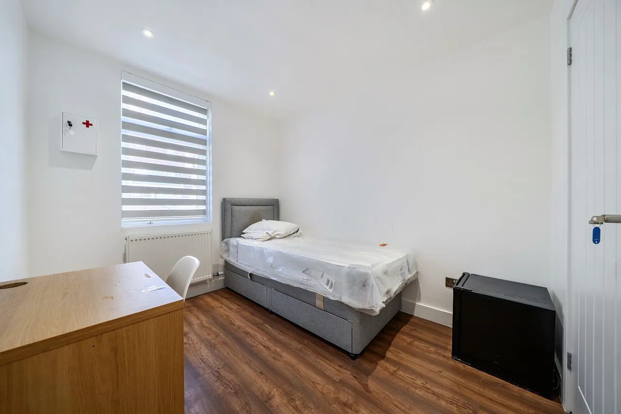 Hoyland Close, London, SE15, photo 4
