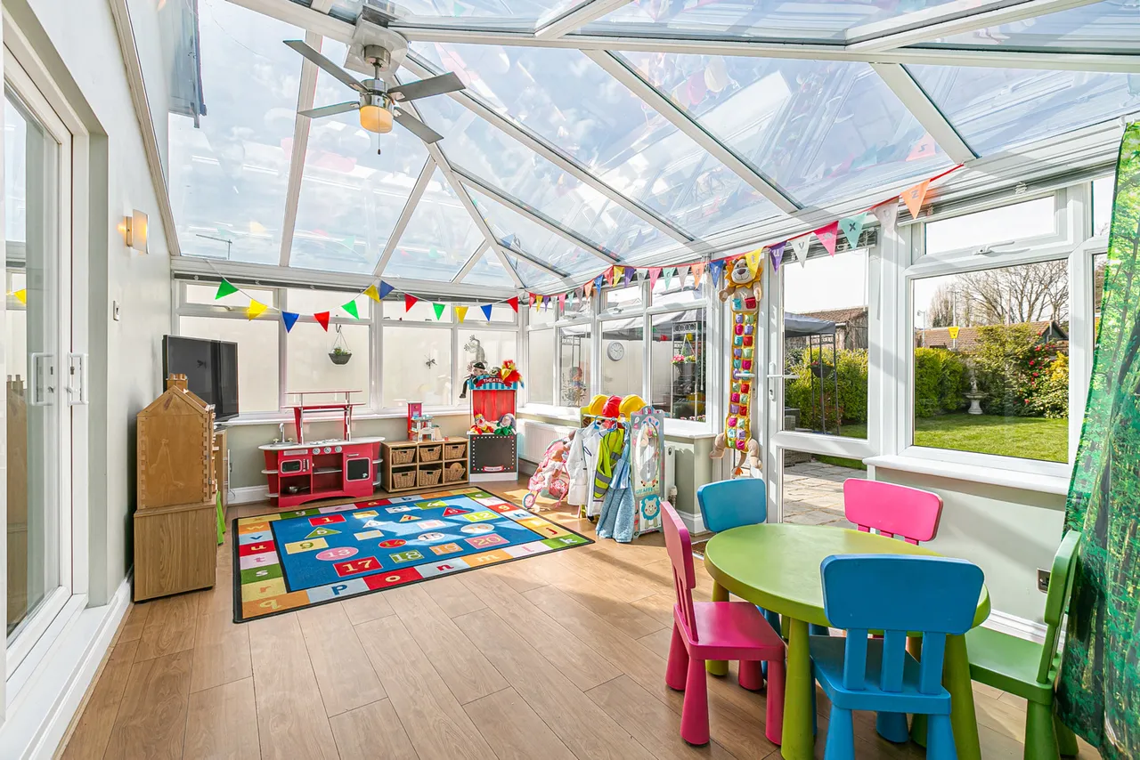 Rusham Road, Egham, TW20, photo 5